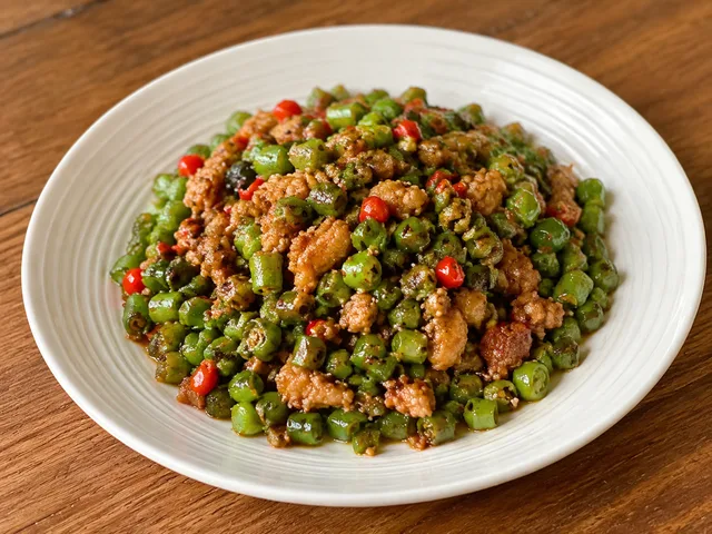 榄菜肉末四季豆成品